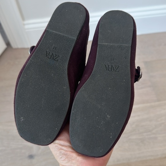 Zara girls velvet maroon sz 1 Chic Burgundy Mary Jane Flats - Picture 3 of 5